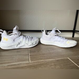 Under Armour White Women’s Ace Low Volleyball Shoes